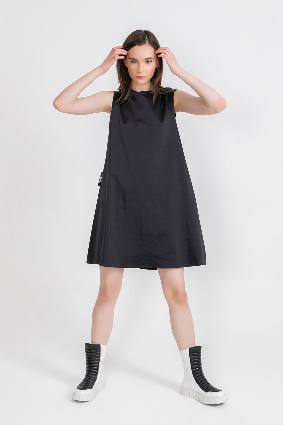 Nero Dress 9163