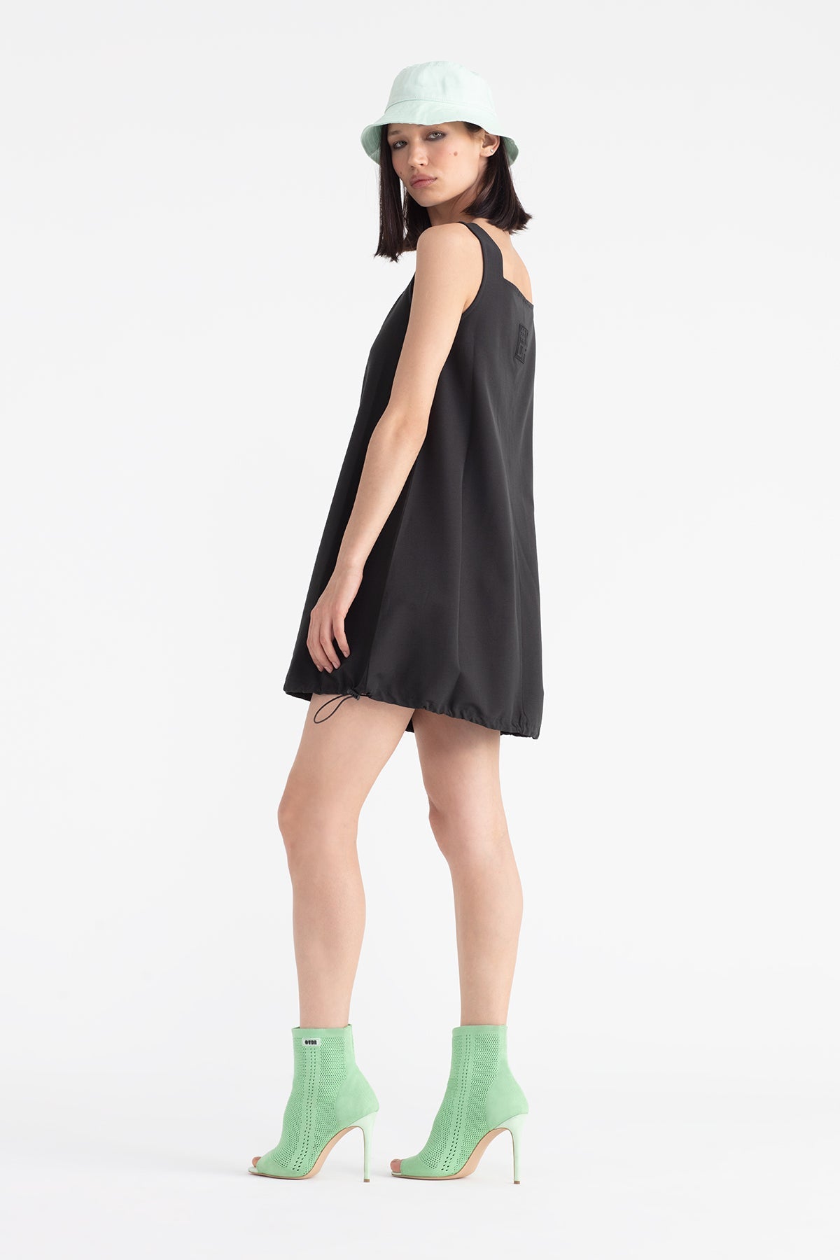 Nero Dress 11050