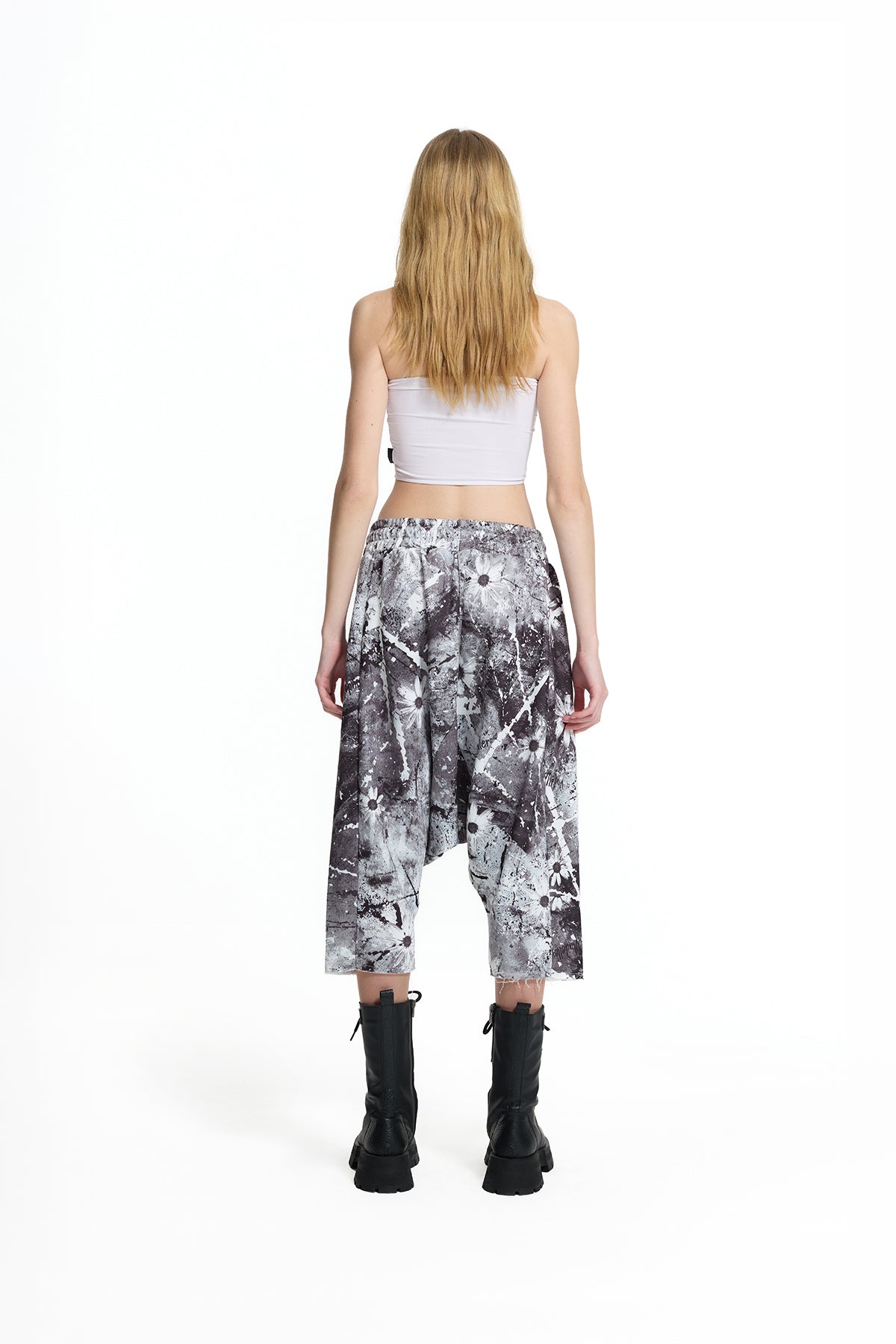 Black White Floral Print Paint Effect Drop Crotch Bermuda Shorts 19048