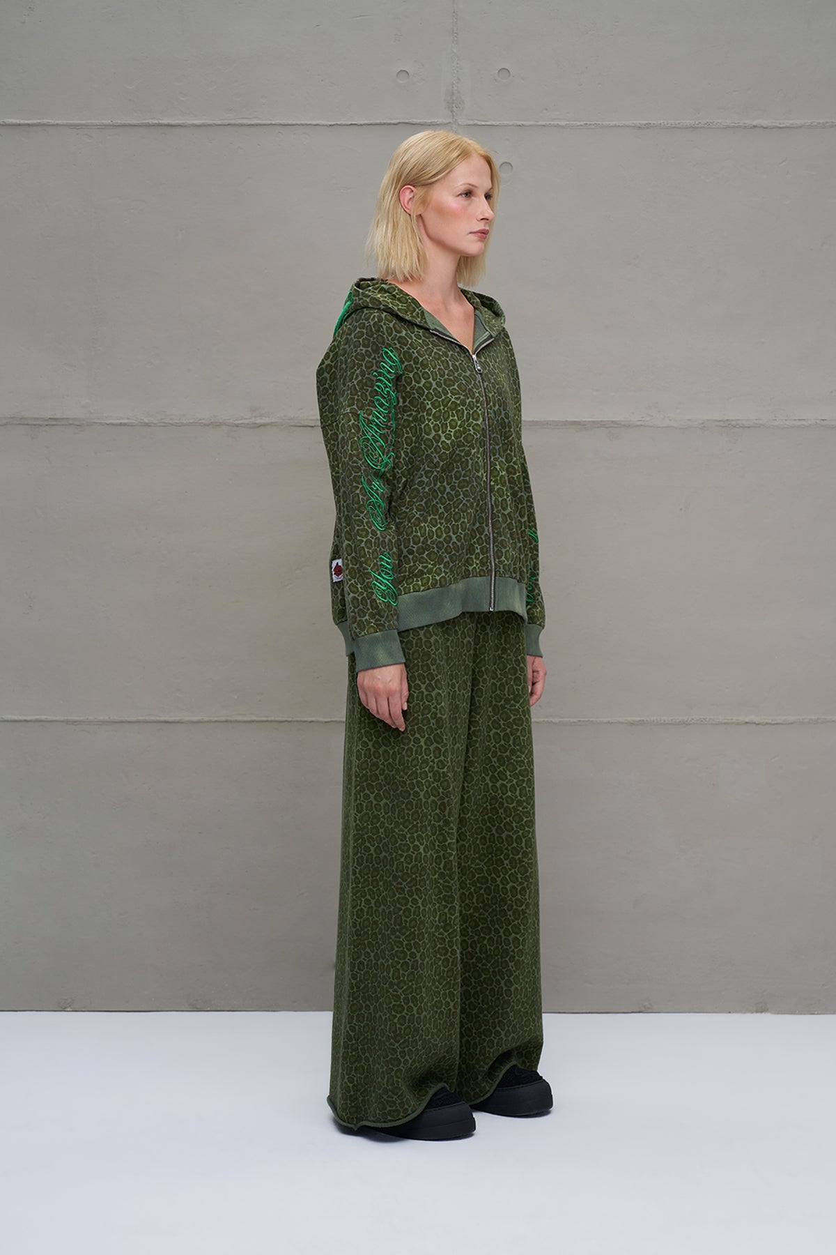 Green Leopard Print Oversize Trousers 18014