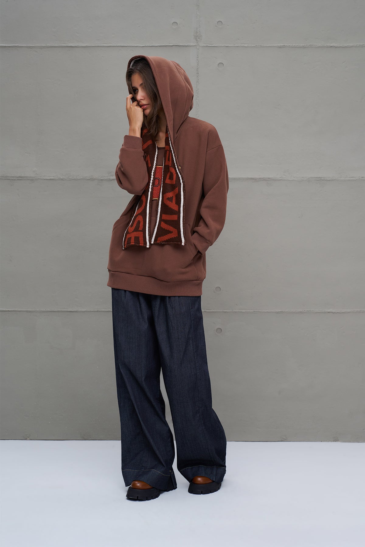 Brown Hoodie Sweatshirt 18023