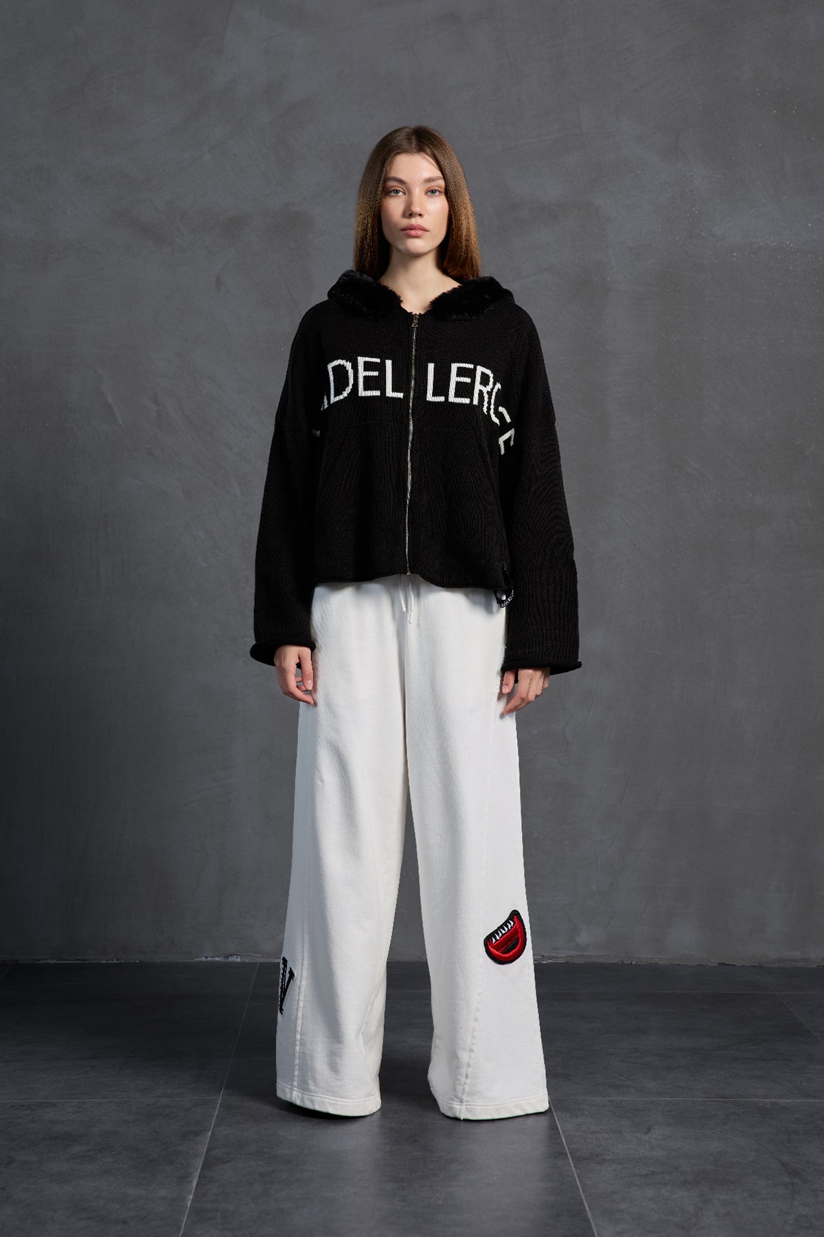 Black Zip-up Lettering Oversized Knit Sweater 18076