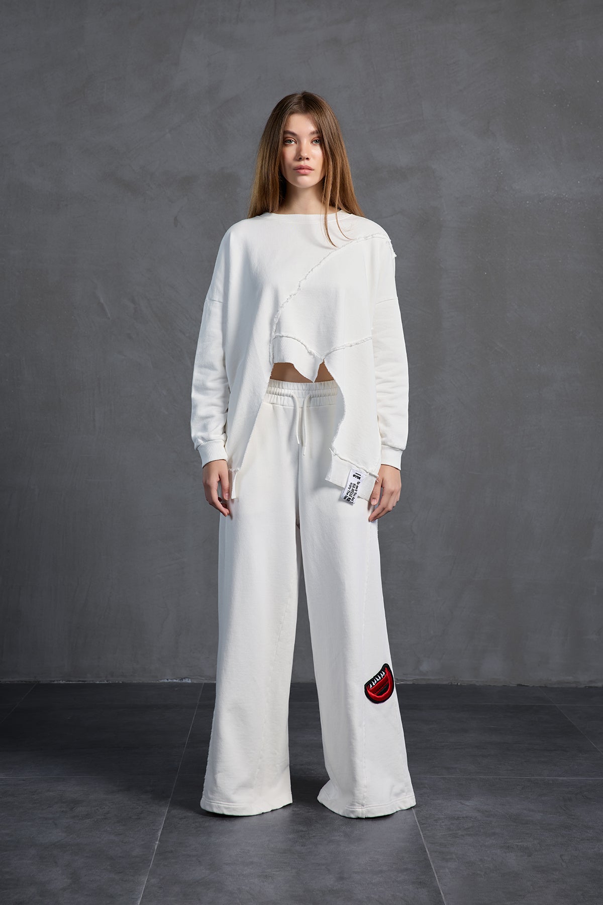 Off White Floral Oversized Sweatshirt 18157