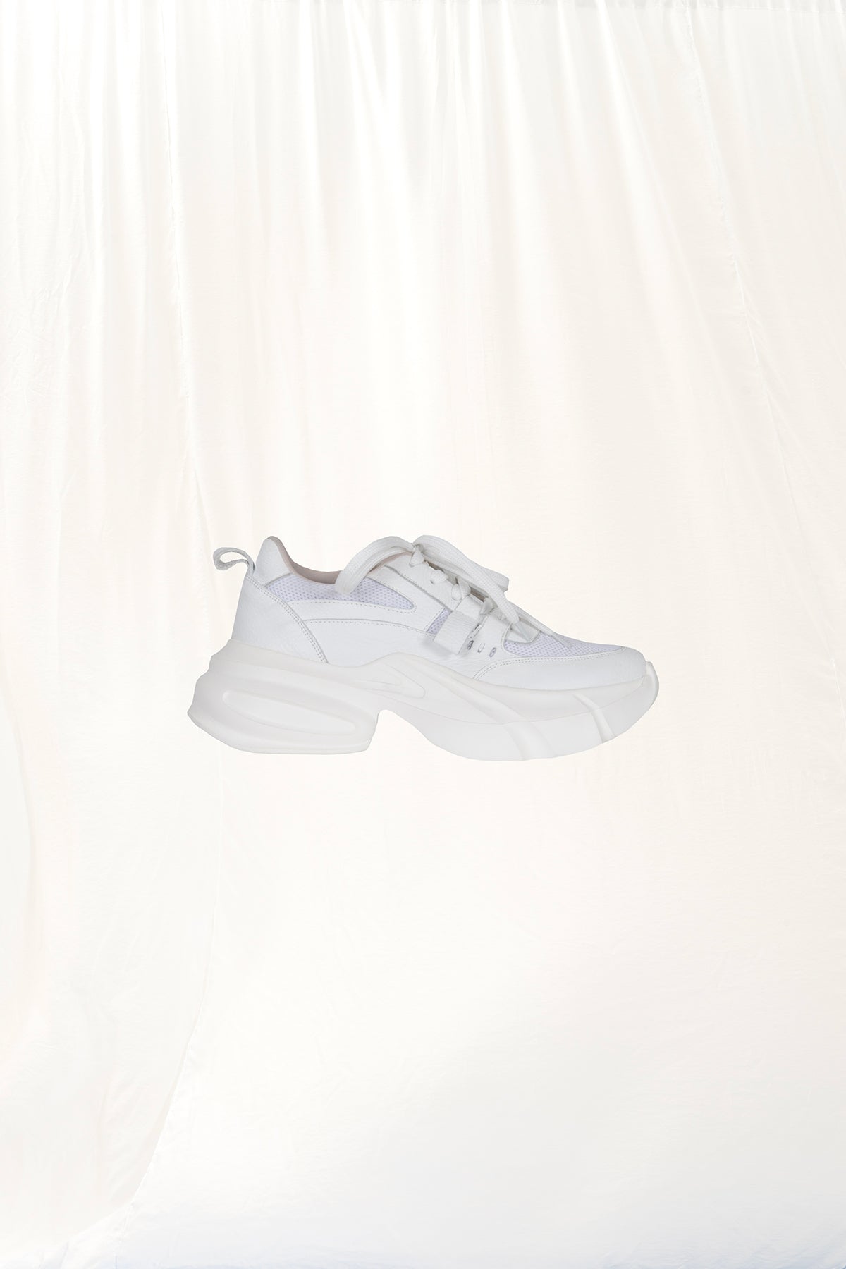 White Sneakers Schiuma