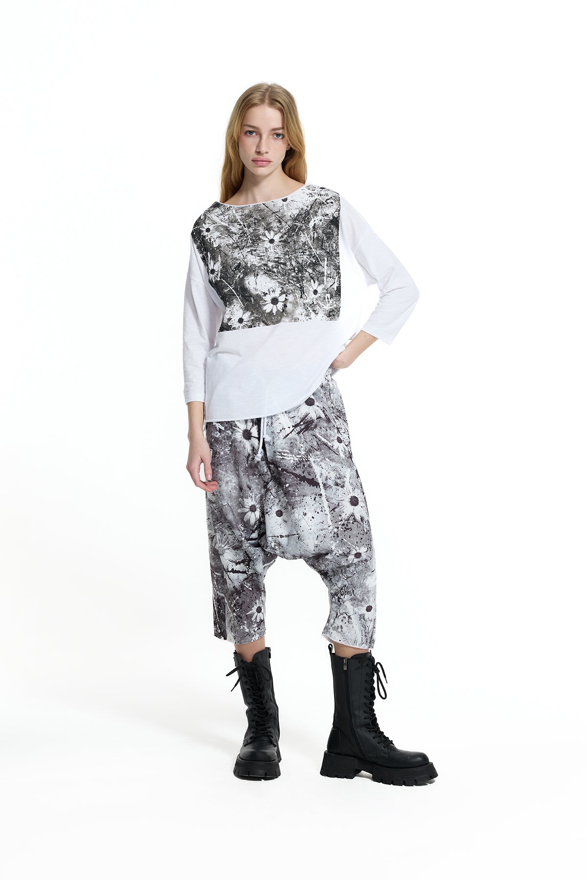 White Artistic Floral Panel Detail Oversize T-shirt 19083