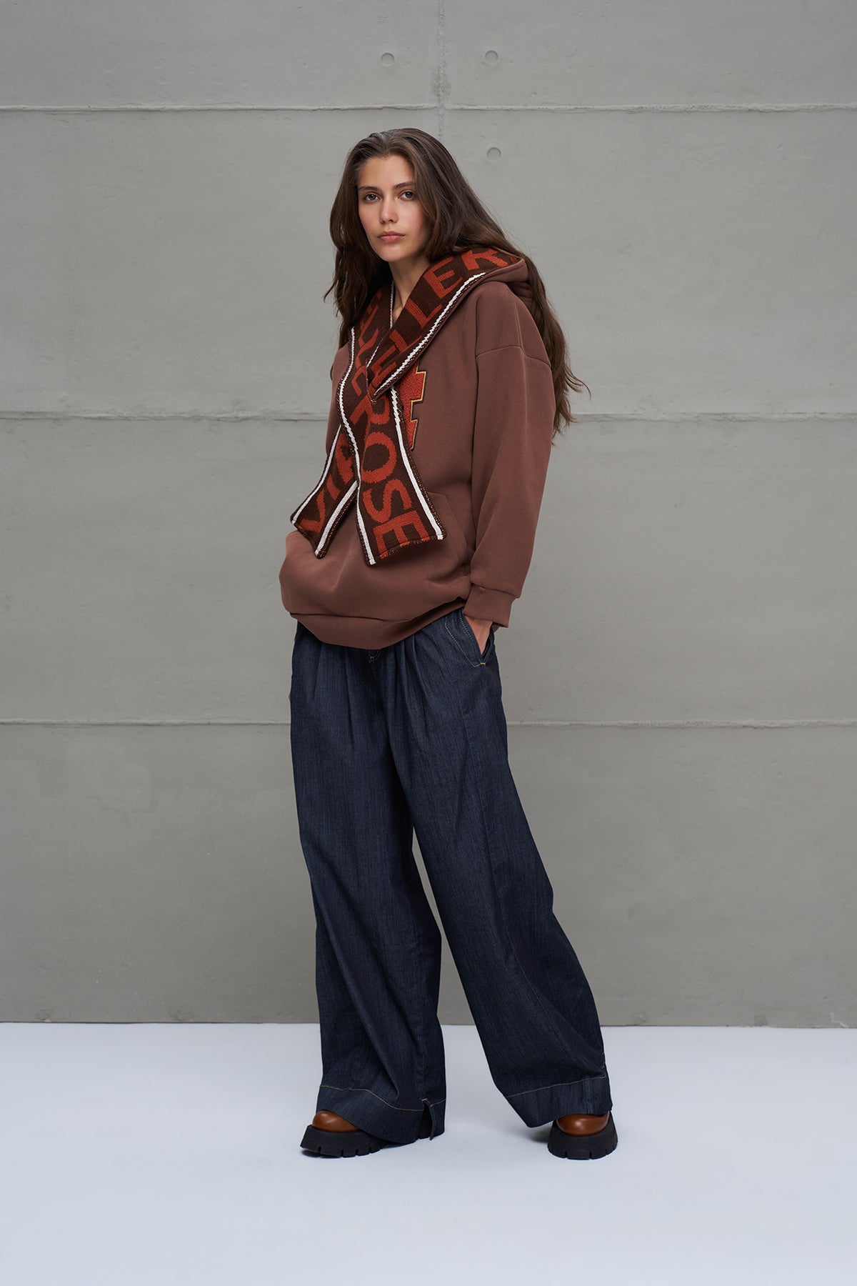 Brown Hoodie Sweatshirt 18023