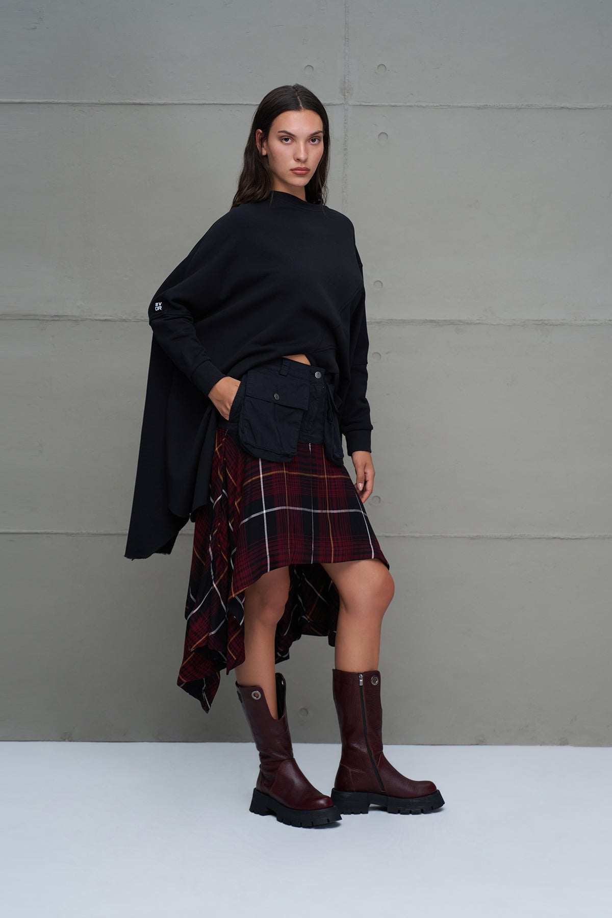 Black Asymmetric Oversized Sweatshirt 18046