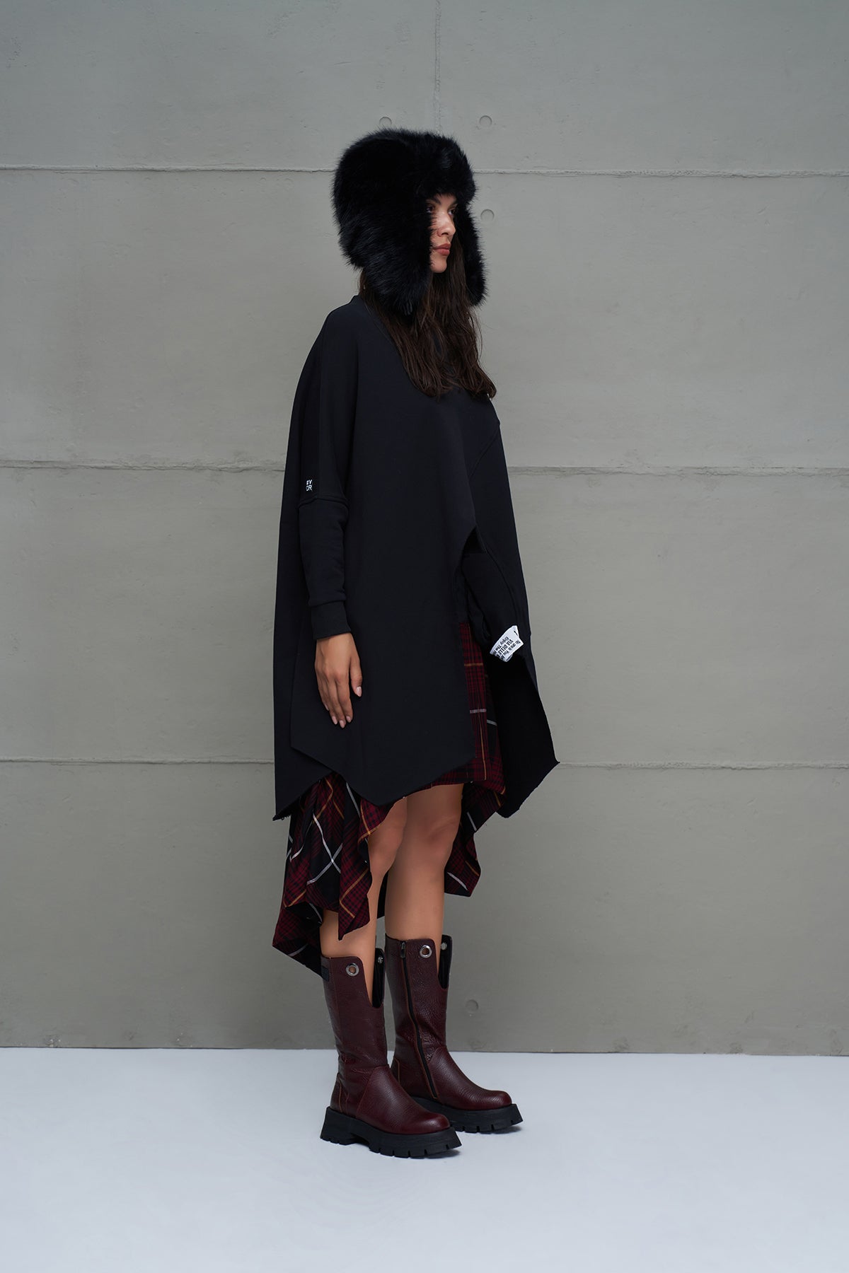 Black Asymmetric Oversized Sweatshirt 18046