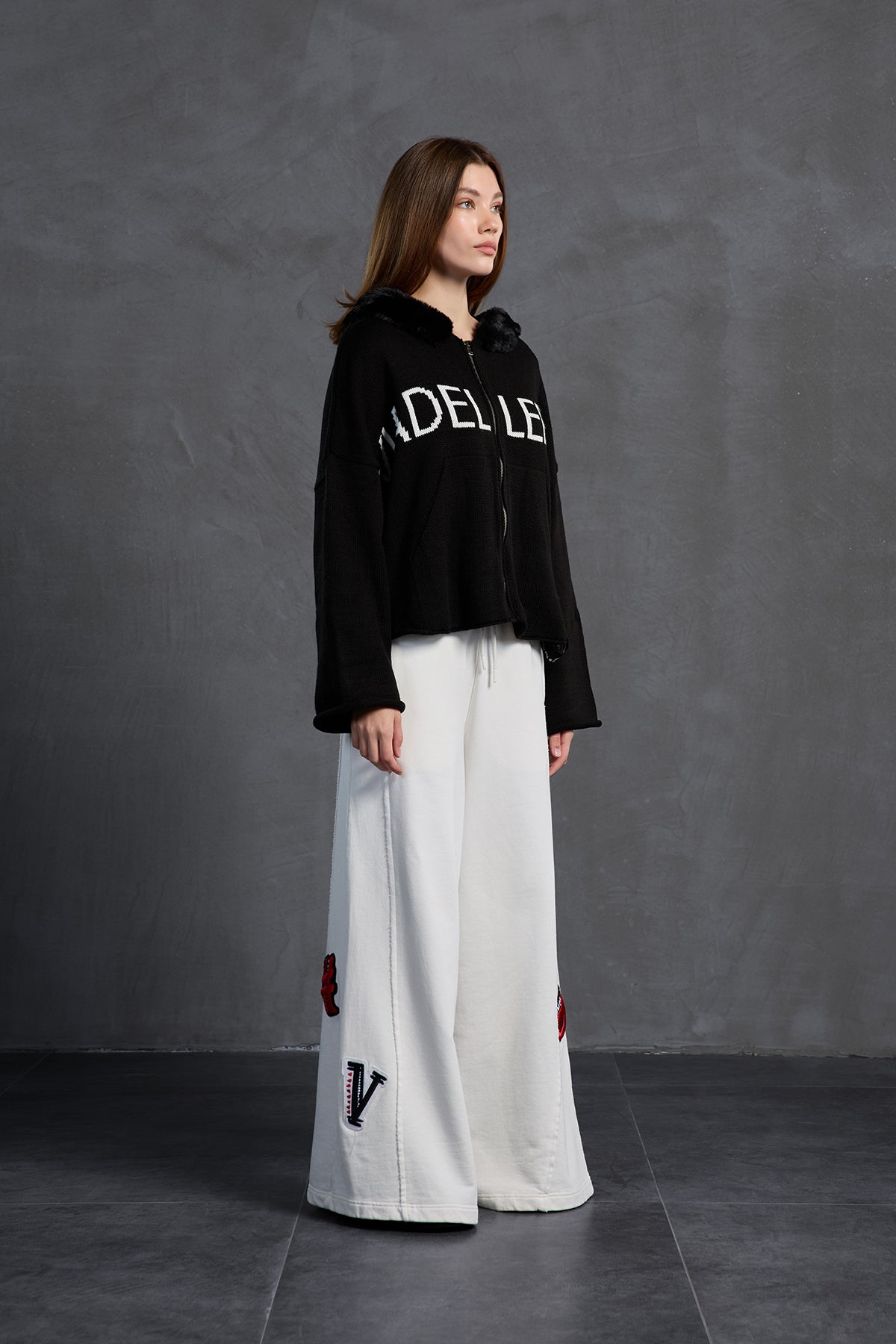 Black Zip-up Lettering Oversized Knit Sweater 18076