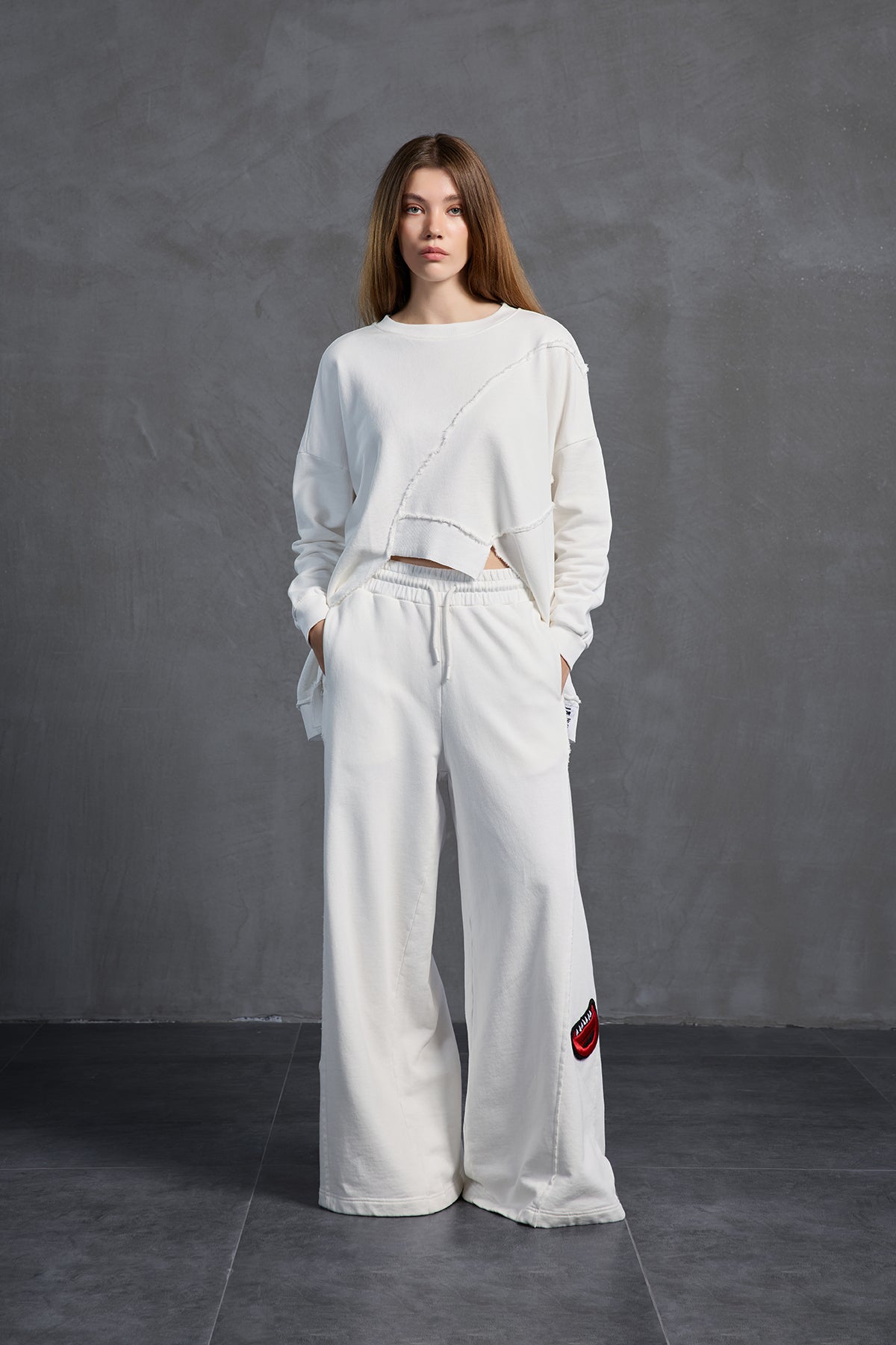 Off White Floral Oversized Sweatshirt 18157